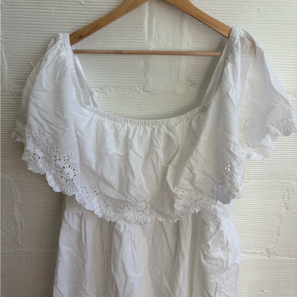 Old Navy White Eyelet Off-Shoulder Maxi Dress - Picture 3 of 5